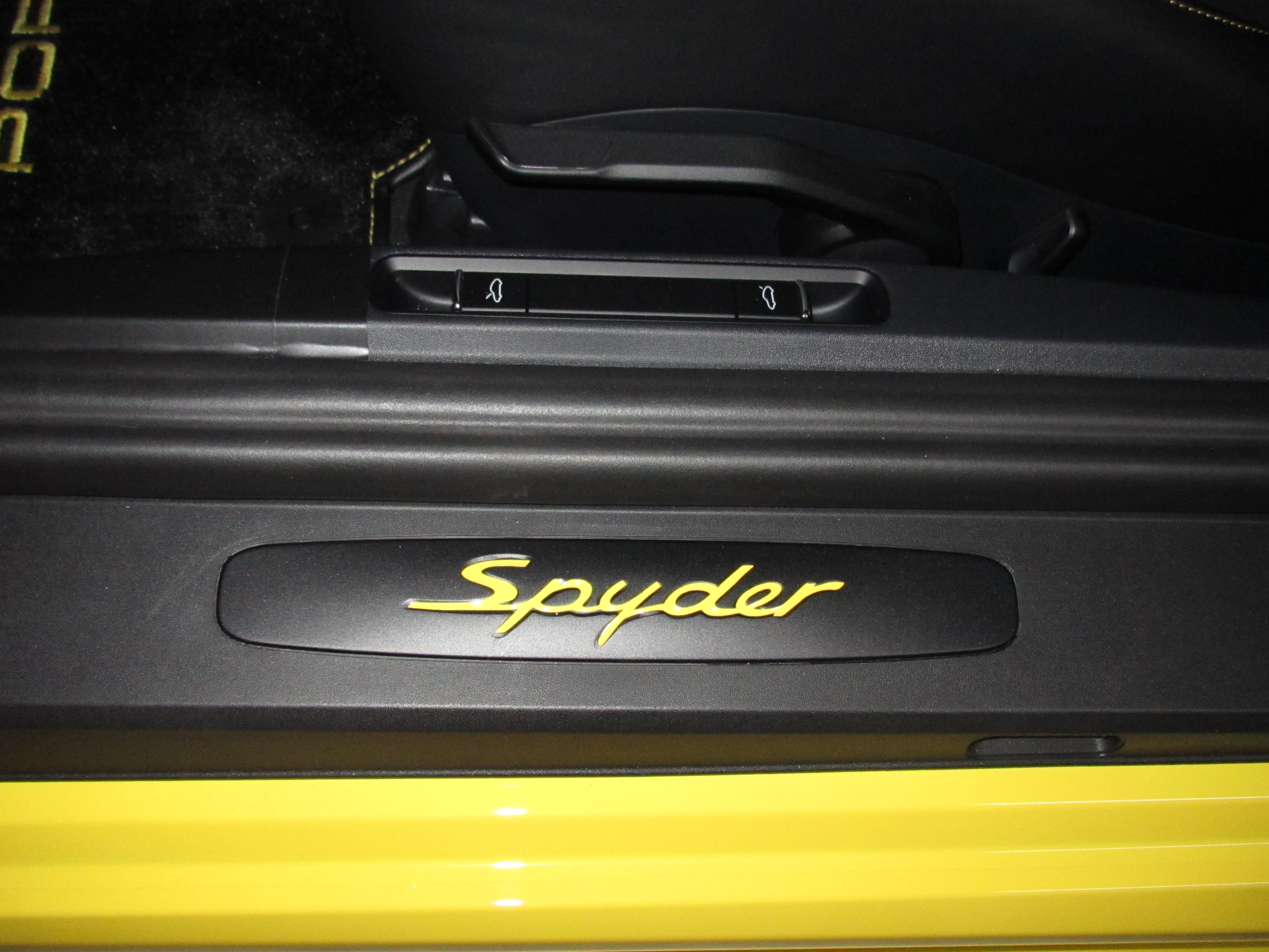 Spyder doorsill.JPG