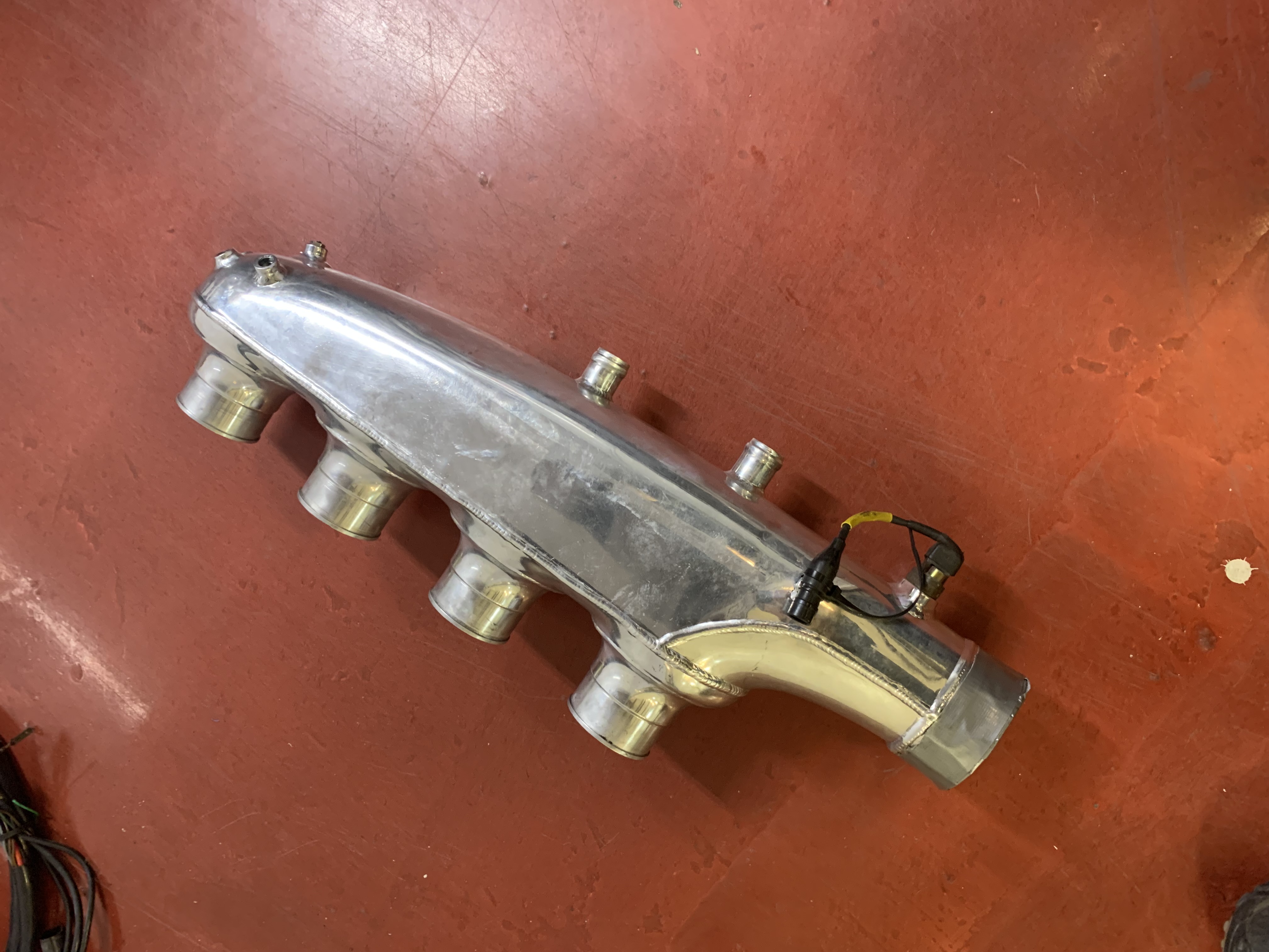 GTR Intake Plenum.jpg