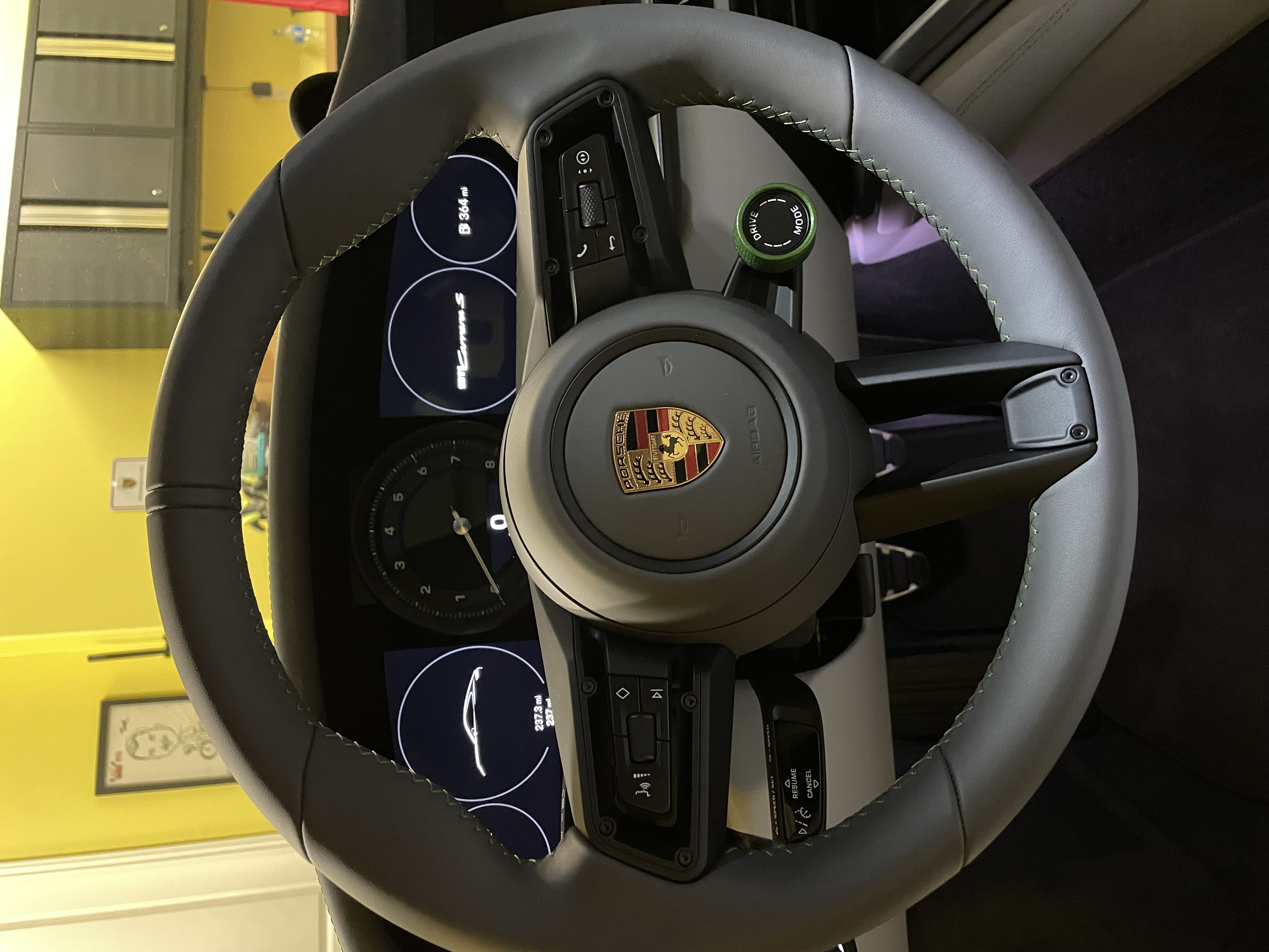 Steering wheel 992 S.jpg