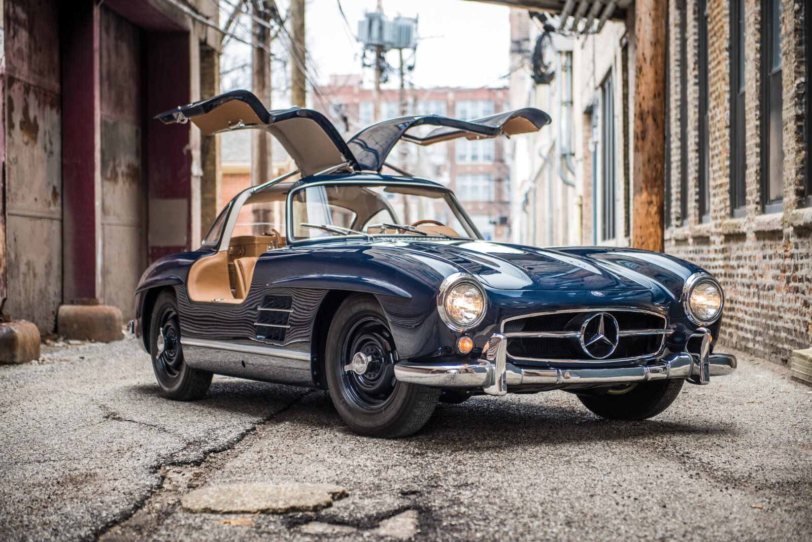Mercedes-Benz-300-SL-Gullwing-1-1600x1068-2835479621.jpg