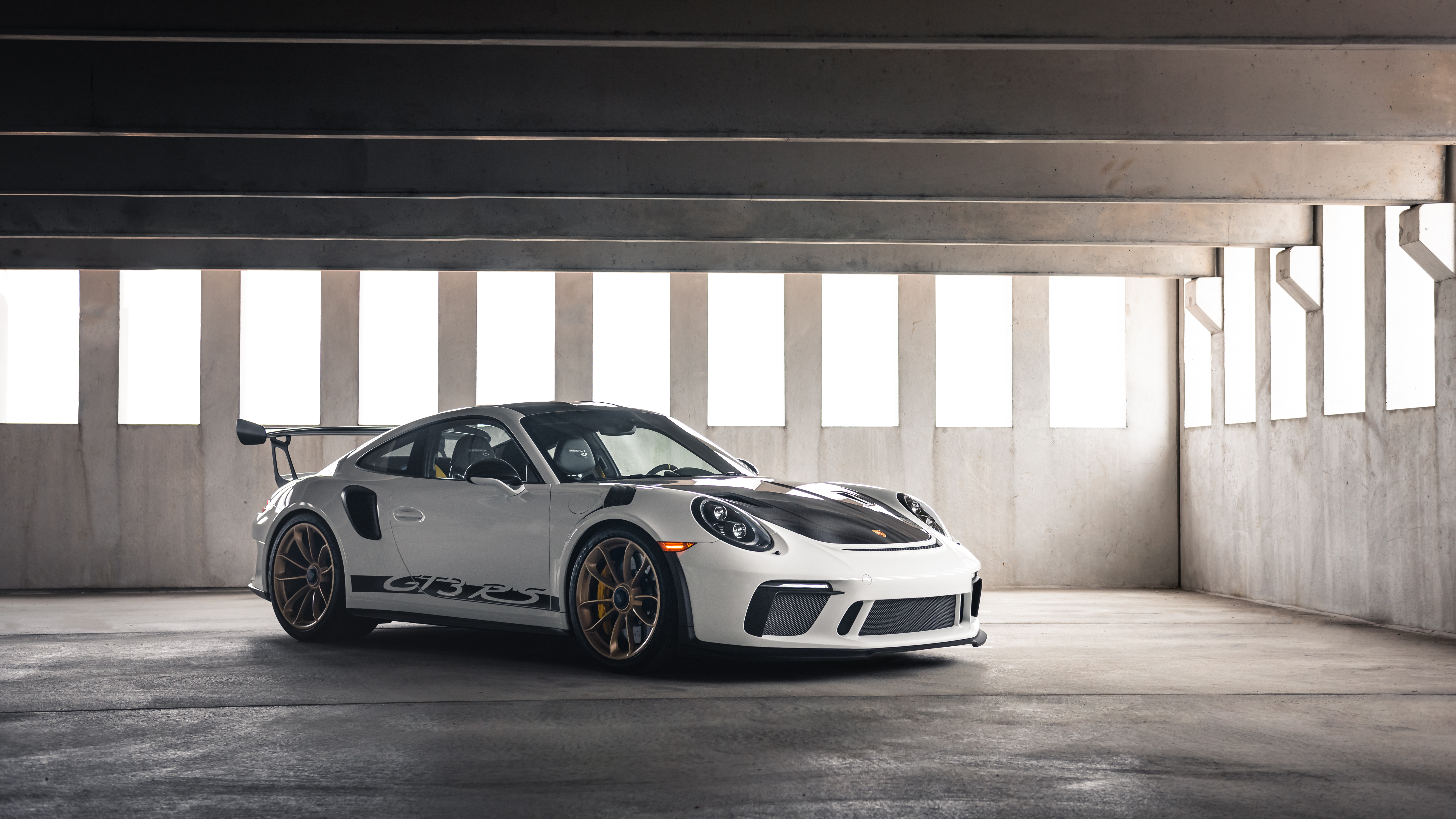 GT3RS_whiteShoot-1-2.jpg
