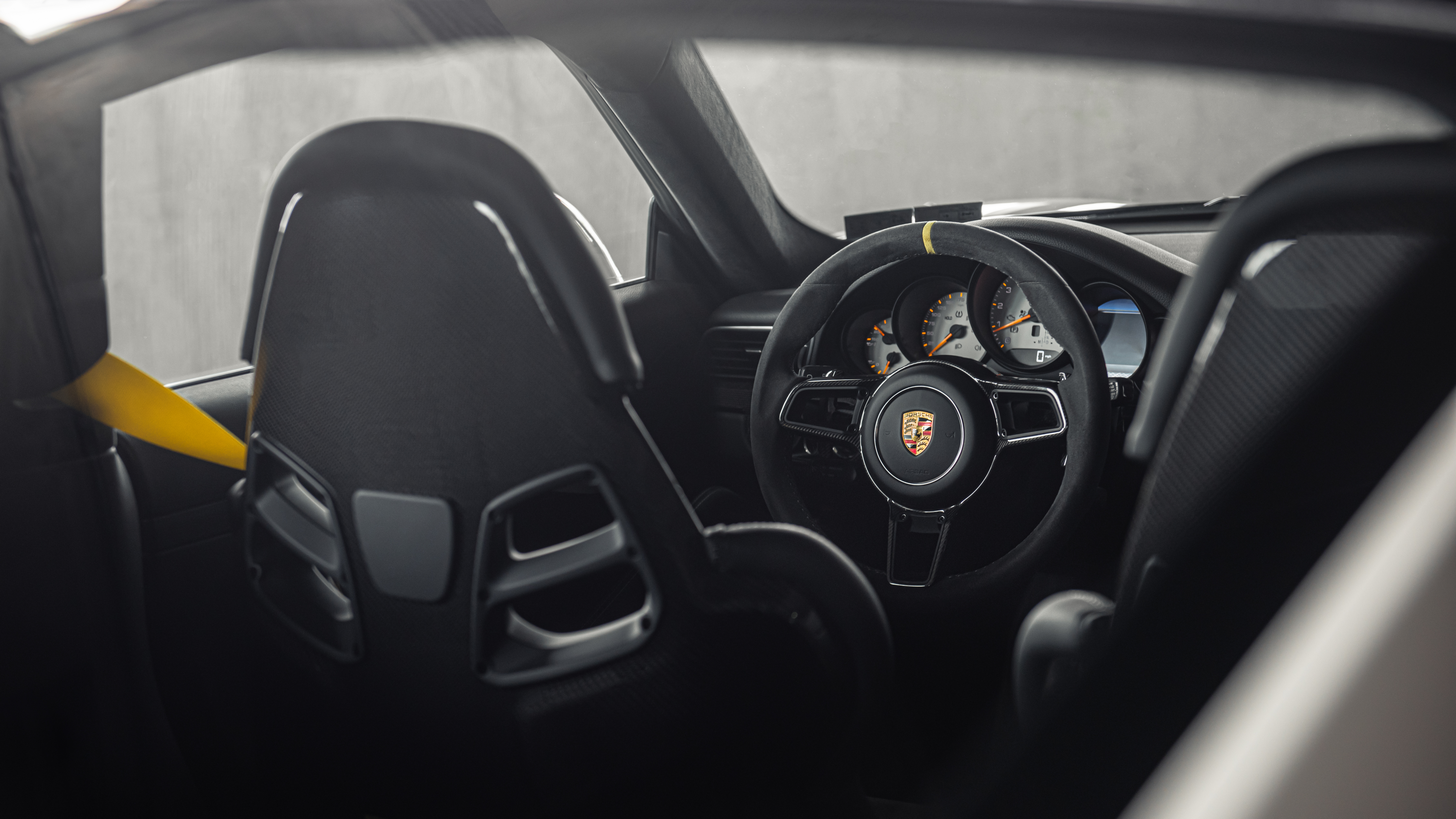 GT3RS_whiteShoot-3-2.jpg