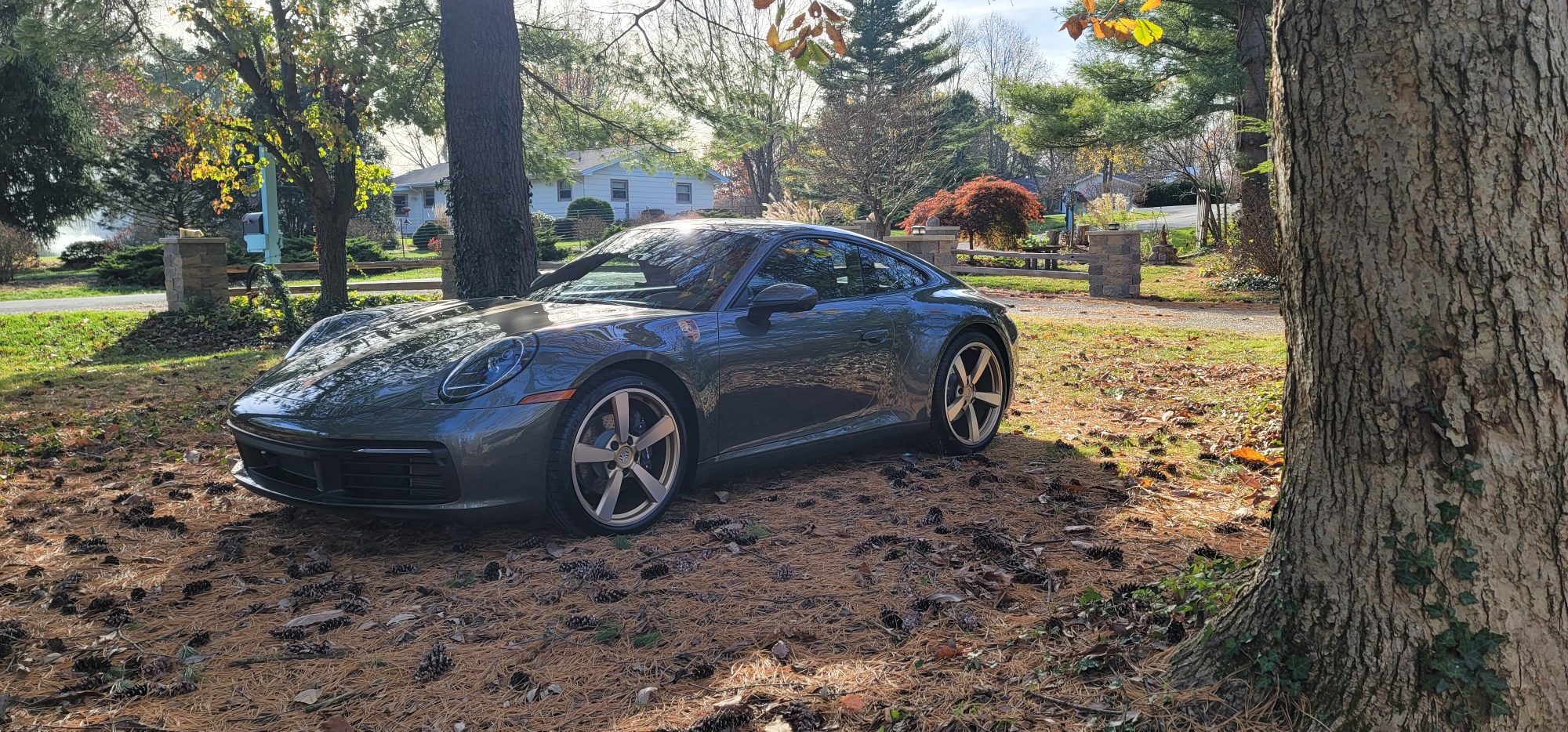 911 with factory wheels.jpg