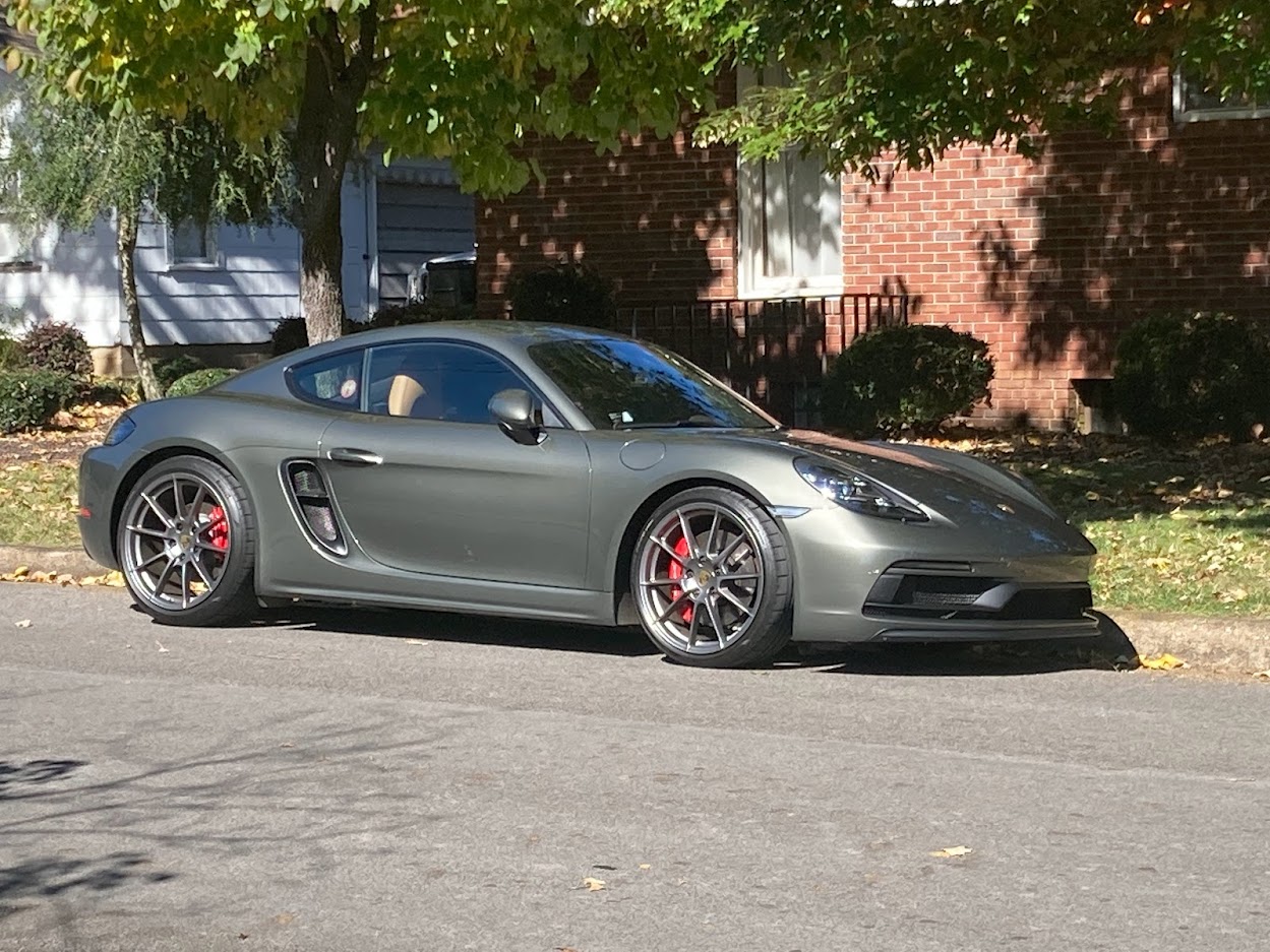 718 GTS.jpg